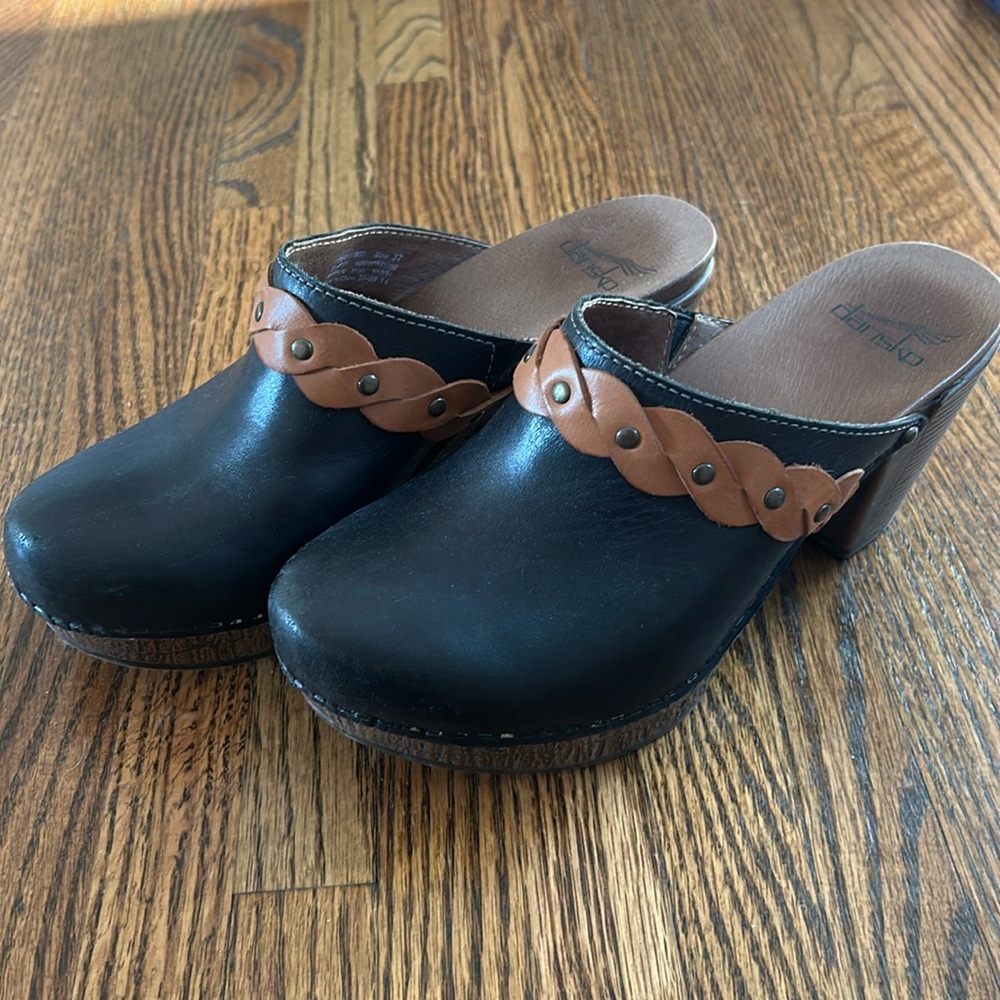 Dansko clog